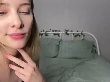 hot_n_coldd — HI! - Goal: missionary [391 tokens left]  #feet #bigcock #natural