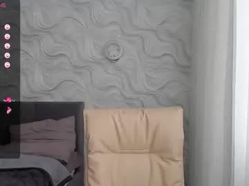 hot_squirtgirl — play with me [694 tokens left] #milk #milf #mommy #pregnant #