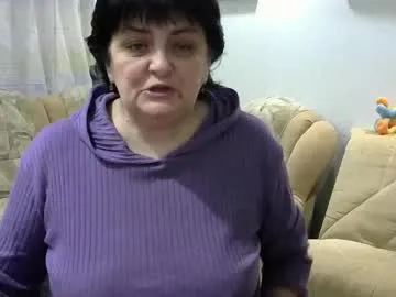 Chaturbate isxloves is Freechat isxloves — Goal: I'll take off my panties in a sexy way and smell them #milf #mature #c2c #ass #tease - Next Goal: apply oil to breas