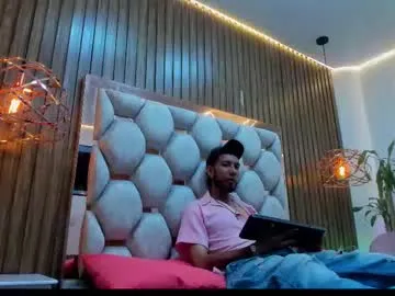 james_walsh — GOAL: Hard dick [66 tokens remaining] Welcome to my room! #bigcock #muscle #cum #monstercock #latino