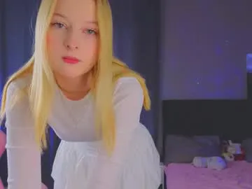 jasmibaby — Goal : Shorts slowly show my ass   Hello im Jasmi, and im #new #shy also #Lovense #18 #skinny [35 tokens remaining]
