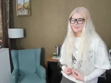 jazminevire — take off  take off a long sleevet #18 #cute #teen #shy #new [500 tokens remaining]