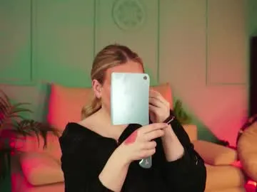 jes_solar — Show cock [18 tokens left] #bigcock  #cum #femboy #blond #mistress