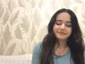 julianeaukamp — Goal: I'll cover my chest with my hair Hey, Nice to meet you :) suggest a movie for tonight * I am #18 years old, #shy #small #teen #young [167 tokens remaining]