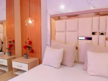 julieta_rose__ — Hi love, happy valentine's day! Quieres divertirte conmigo hoy?  #roleplay #bigass #latina #cuckold #longhair