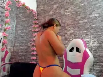 karoll__sex — GOAL: rub pussy with legs spread [60 tokens remaining] Welcome to my room! #18 #bigboobs #milk #anal #bigass