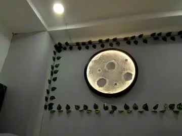 klariz09 — GOAL: Bounce tits + blowjob [0 tokens remaining] Welcome to my room!   #ass #tall   #BIGASS  #pantyhose  #erotic