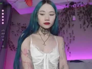 le_chan on Chaturbate 