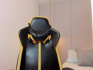 lena_jhons — GOAL: oil on boobs [55 tokens remaining] Welcome to my room!,flash tits only 20tk,try with my favorite patterns 11,15,16,18,22,35 and make me wet #bignipples #bigboobs #bigtits #curvy #chubby