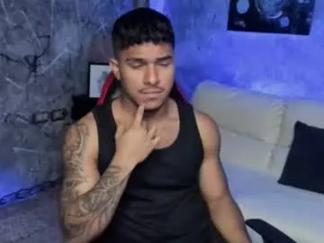 leo_taro — off pants #muscle #hairy #bigdick #18 #latino [700 tokens remaining]