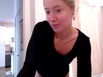 lilyyymonroee