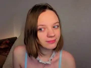 lindaa_bell — GOAL: Lick and bite my lip <3 [16 tokens remaining] Welcome to my room! hi, my name is Olivia and I'm glad to see you here <3 #18 #teen #skinny #smalltits #shy