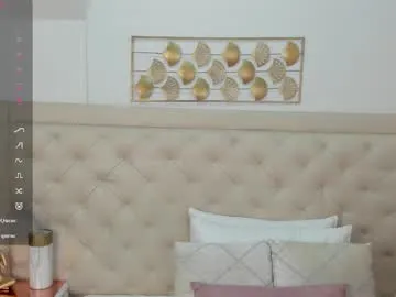 lucia_lorenz on Chaturbate