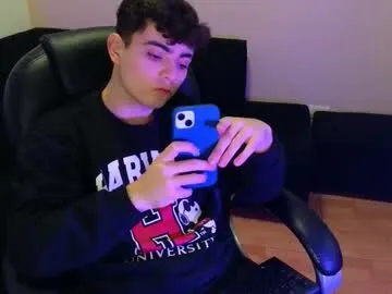 lukeboyce — Flexing muscles [111 tokens left] #new #uncut #cute #young #18