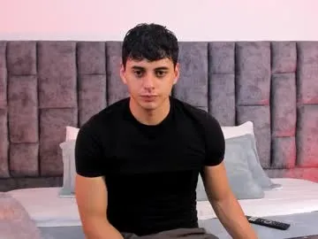 markpotier — push-up-arm Fav vibes 44-55-66-77-88-99-111 #latino #cum #lovense #young #muscle