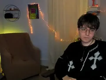 martin_neil — GOAL: take off your T-shirt [147 tokens remaining] Welcome to my room! #shy #blond #nude #dirtytalk #gay