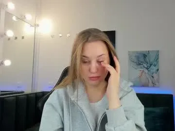 melissa__new22 — GOAL : tits massage   i'm Melissa, new model!!!    #young   #natural   #bigass #new #shy [40 tokens remaining]