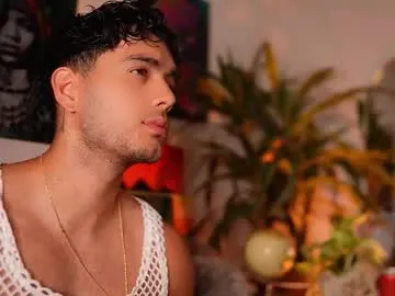 noha_miler — #bigcock #muscle #young #18 #lovense hi [1111 tokens remaining]