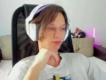 ostin_meoww — GOAL: Play with foreskin [59 tokens remaining] Welcome to my room! #new #18 #teen #young #cum