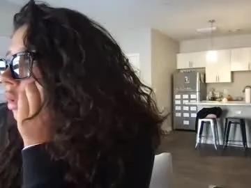 servexely — GOAL: Oil my ass  [241 tokens remaining] Welcome to my room! #latina #milf #bigass #bigtits