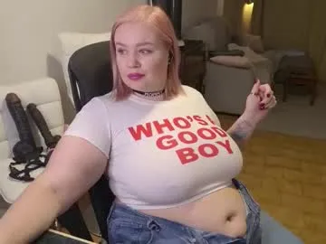 showmebbw — COME GET DIRTY WITH CURVY MOMMY I'm QOS  interracial, small dicks, sissies and cucks are very welcum #bbw #sph #curvy #mommy #milf [16 tokens remaining]