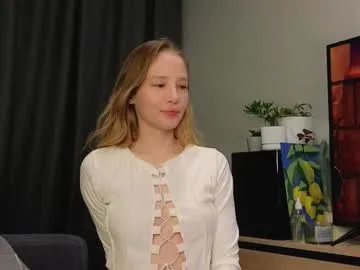 y0ur_sunshine__ — hey there! I'm new here ^_^ Lovense Domi on - Goal: Air kiss <3 [10 tokens left] #lovense #18 #teen #valentinesday #new