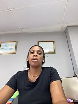 031bubbles — Tip to see my boobs .