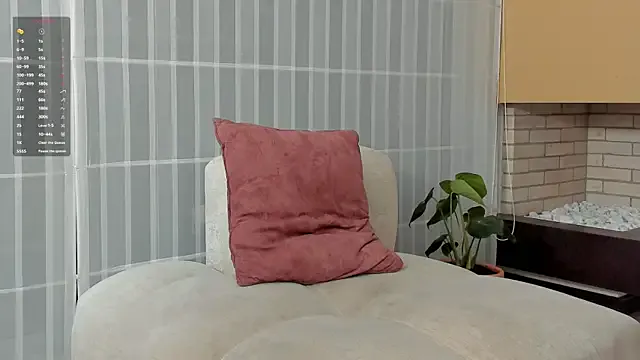 StripChat _BlowjobQueen is Freechat _BlowjobQueen — LETS COVER HER FACE WITH CUM!!