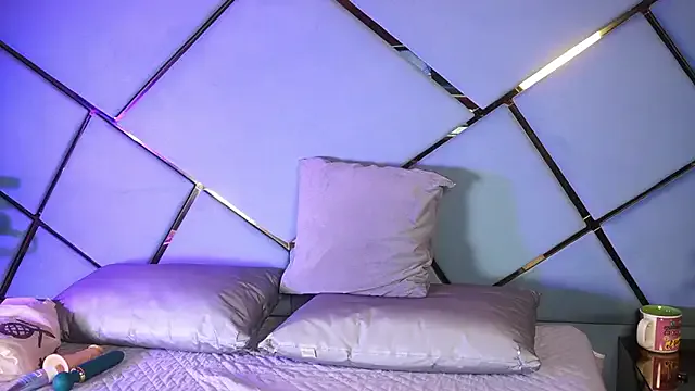 _mia_rossi — Fingering ass 