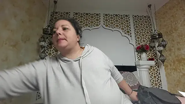 AleshaArabian — MAKE ME CUM