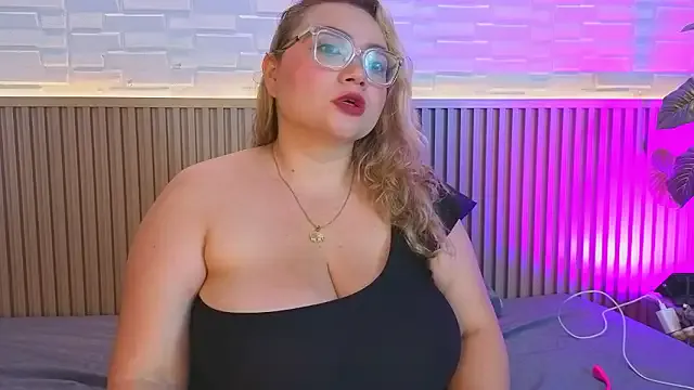 StripChat Amber_bunnyx01 is Freechat Amber_bunnyx01 — Bounce boobs wuit oil