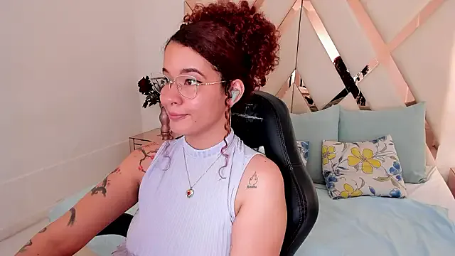 StripChat avrilwaynee is Freechat avrilwaynee — Slap tits