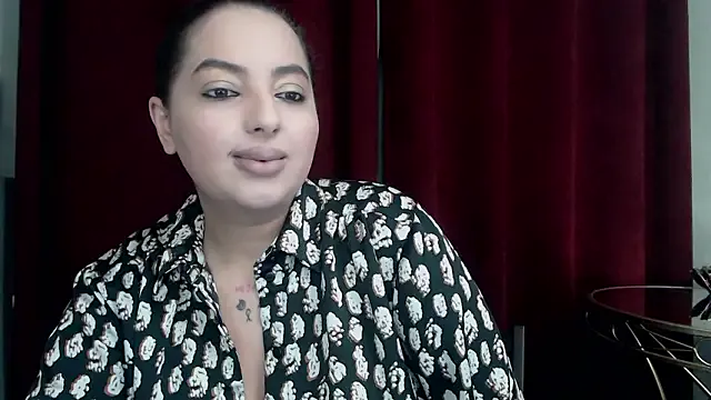 BustyAllyy — Sexy topless play!