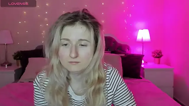 StripChat CamillaDreamer is Freechat CamillaDreamer — masturbate 5 minutes