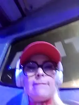 CandieGilson__ — public ass machine control 6 minutes