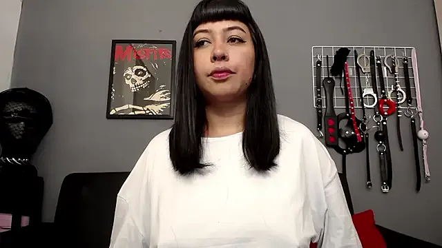 Carla_Phoenix — Strapon + Train slut. + Fuck you.