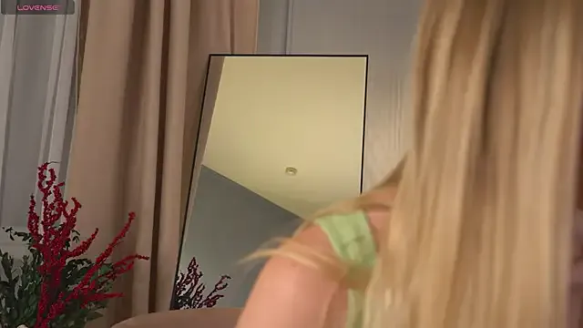 Carolllina_ — suck your finger