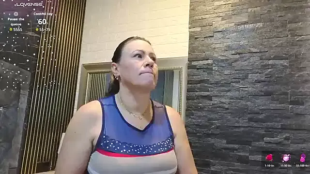 charlotte__G — cum in my titis for you + play