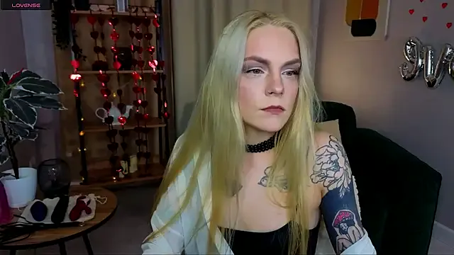 StripChat cherrie_sherry is Freechat cherrie_sherry — Flash boobs!