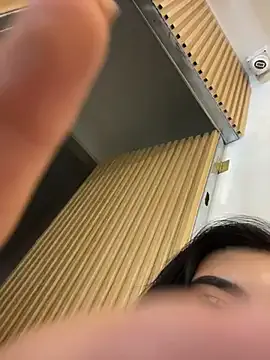 StripChat clarachanelricek is Group clarachanelricek — SHOW BIG BOOBS IN STORE PUBLIC