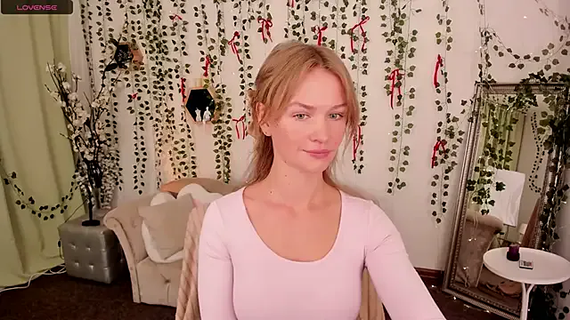 StripChat Crystal_Kris is Private Crystal_Kris — touch ass