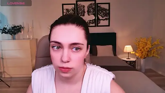 DaniellaLovely —  legs teasing