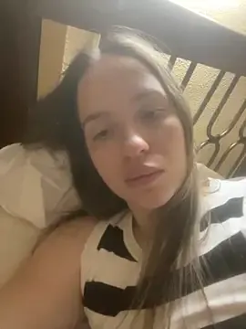 StripChat EdnaBradley is Freechat EdnaBradley — Play with pussy 5 min