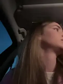 StripChat EvieEvans is Freechat EvieEvans — Last tipper 5 stranger porns