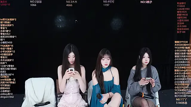 EYgirl222 — Freechat on StripChat