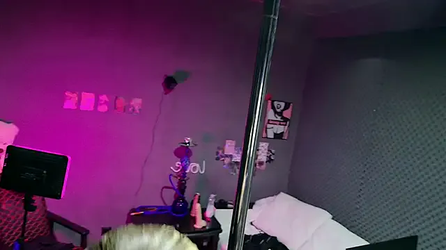 StripChat Fluffy_Cloude is Freechat Fluffy_Cloude — fuck ass with mini dildo