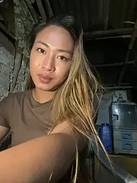 foxxy_bunny18 — Cum in Public