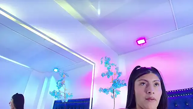 Gabriela_milani — Show tits + oil and bounce 