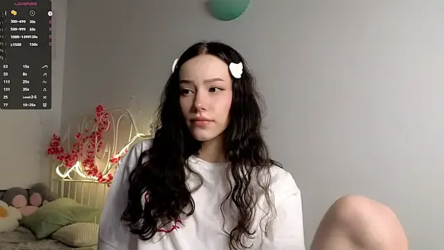 StripChat glamourr is Freechat glamourr — suck 2 fingers close to cam