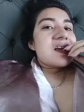 Hellen_Alex — Plug in ass